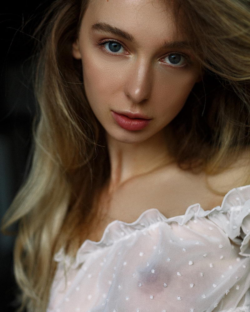 Modèle de Moscou - Anna Tsaralunga (@tsara.lunga)