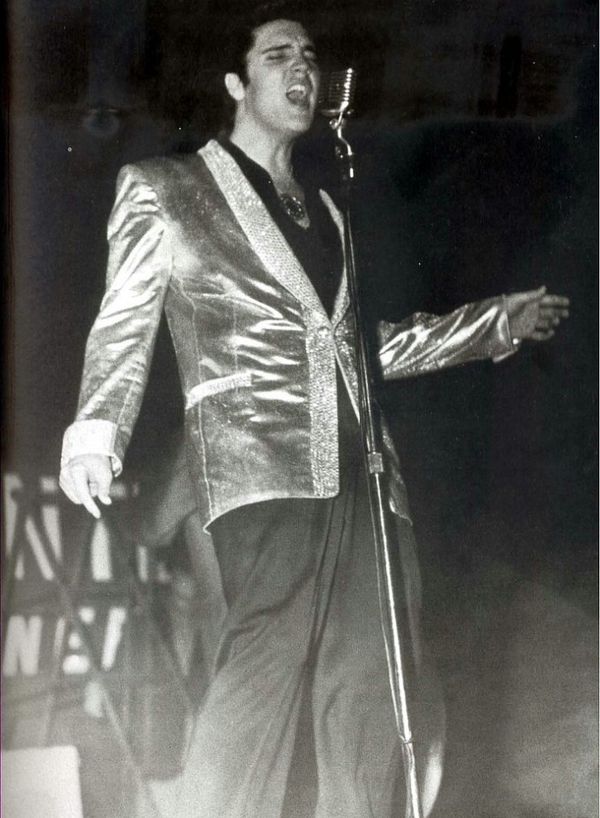 Elvis Presley : photos de sa vie