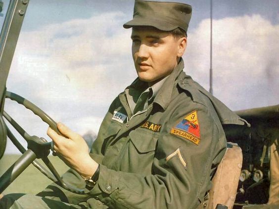 Elvis Presley : photos de sa vie