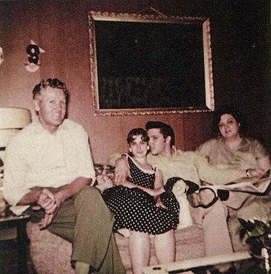 Elvis Presley : photos de sa vie