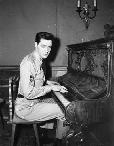 Elvis Presley : photos de sa vie