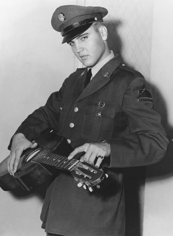 Elvis Presley : photos de sa vie