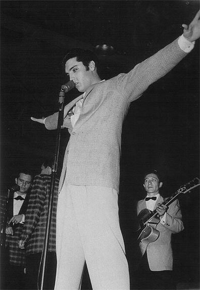 Elvis Presley : photos de sa vie