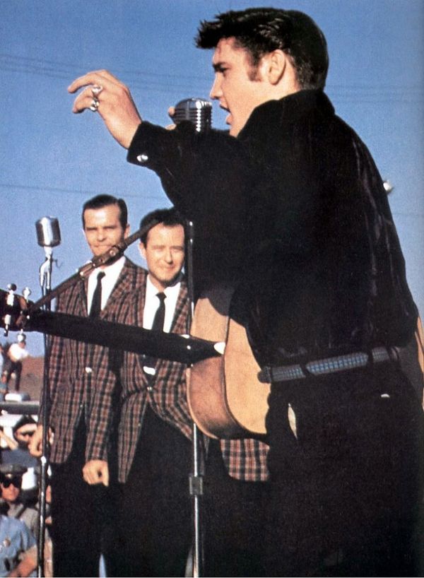 Elvis Presley : photos de sa vie