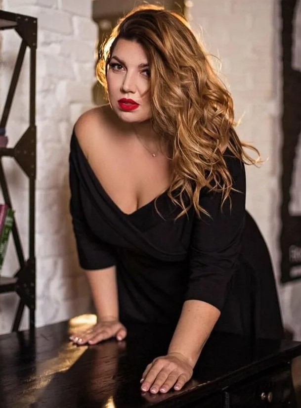 Ekaterina Skulkina nue
