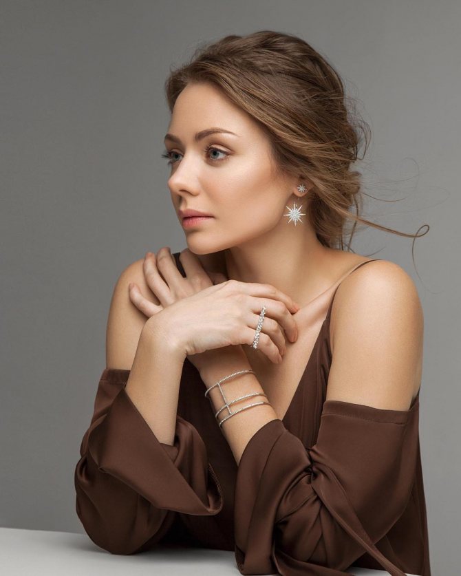 Karina Razumovskaya nue