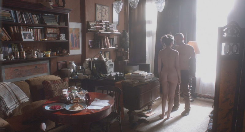 Anna Chipovskaya complètement nue