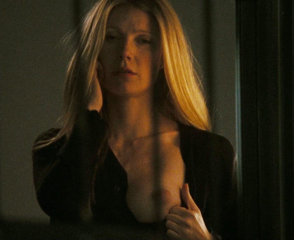 Gwyneth Paltrow (Gwyneth Kate Paltrow Martin), entièrement nue