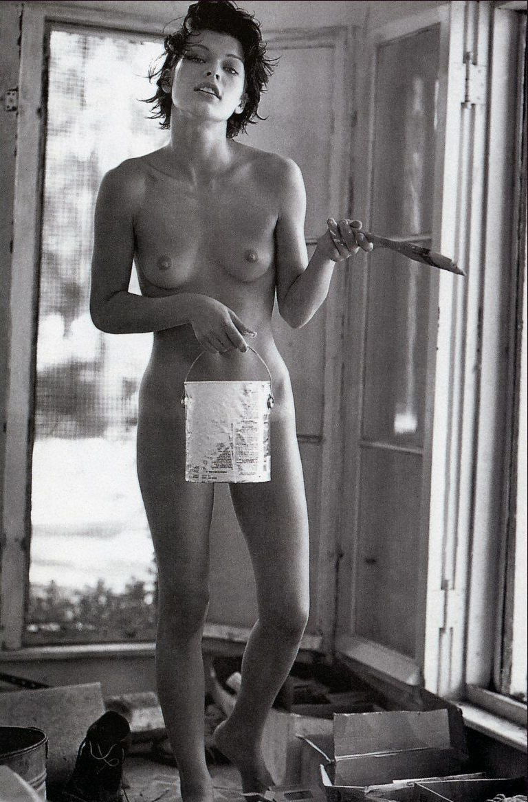 Milla Jovovich complètement nue (Milla Jovovich)