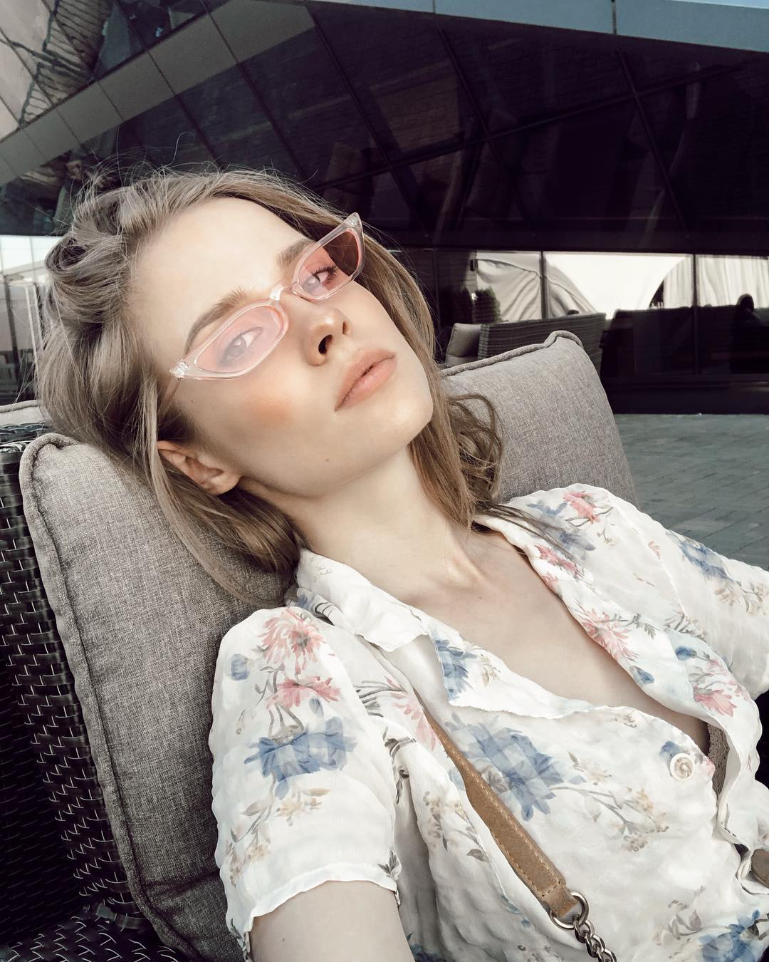 Polina Davydova complètement nue