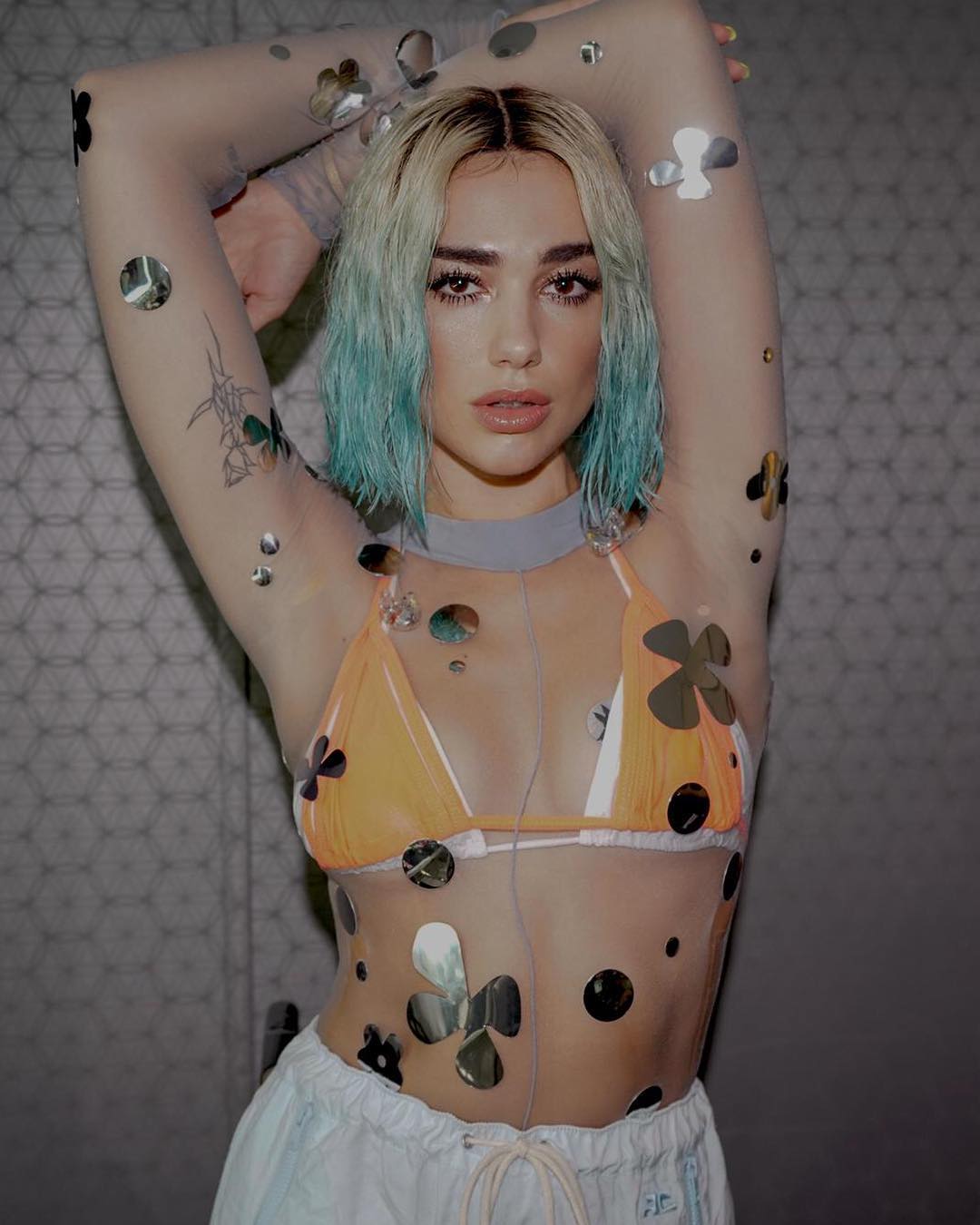 Dua Lipa Nue
