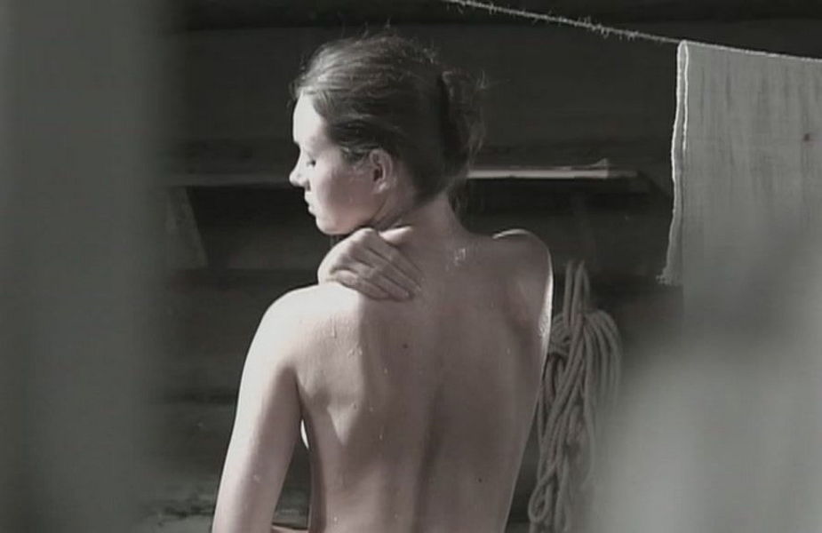 Olga Oleksi nue
