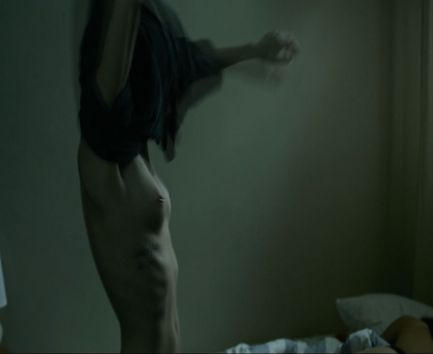 Élodie Yung Nue