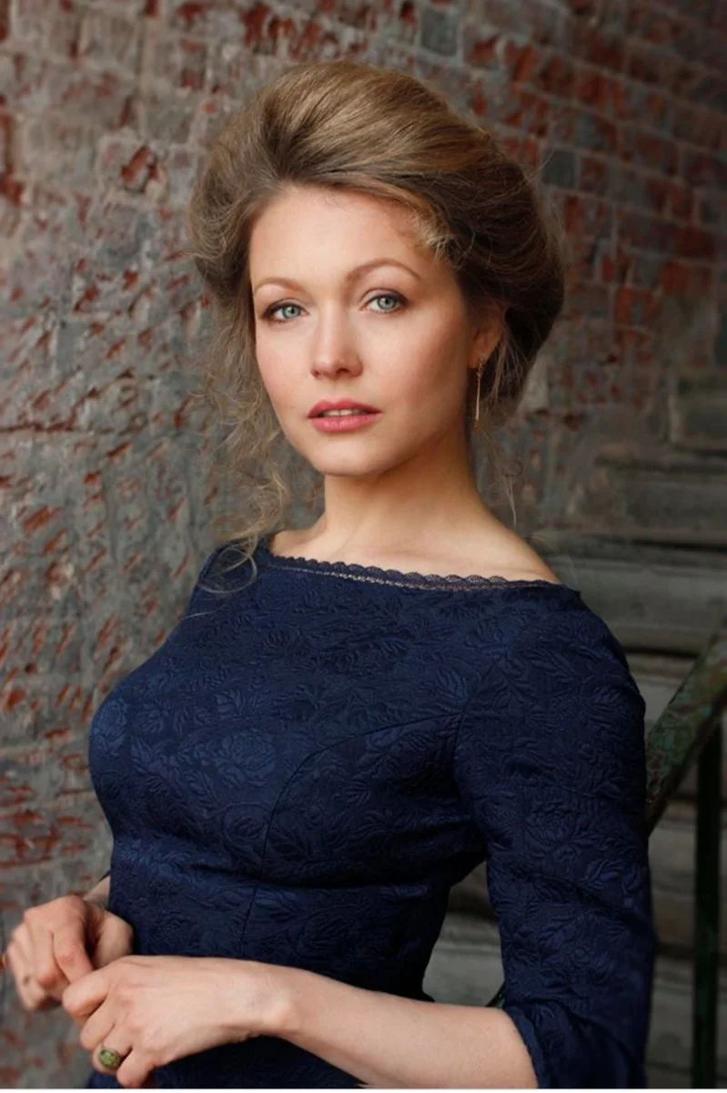 Elvira Bolgova complètement nue