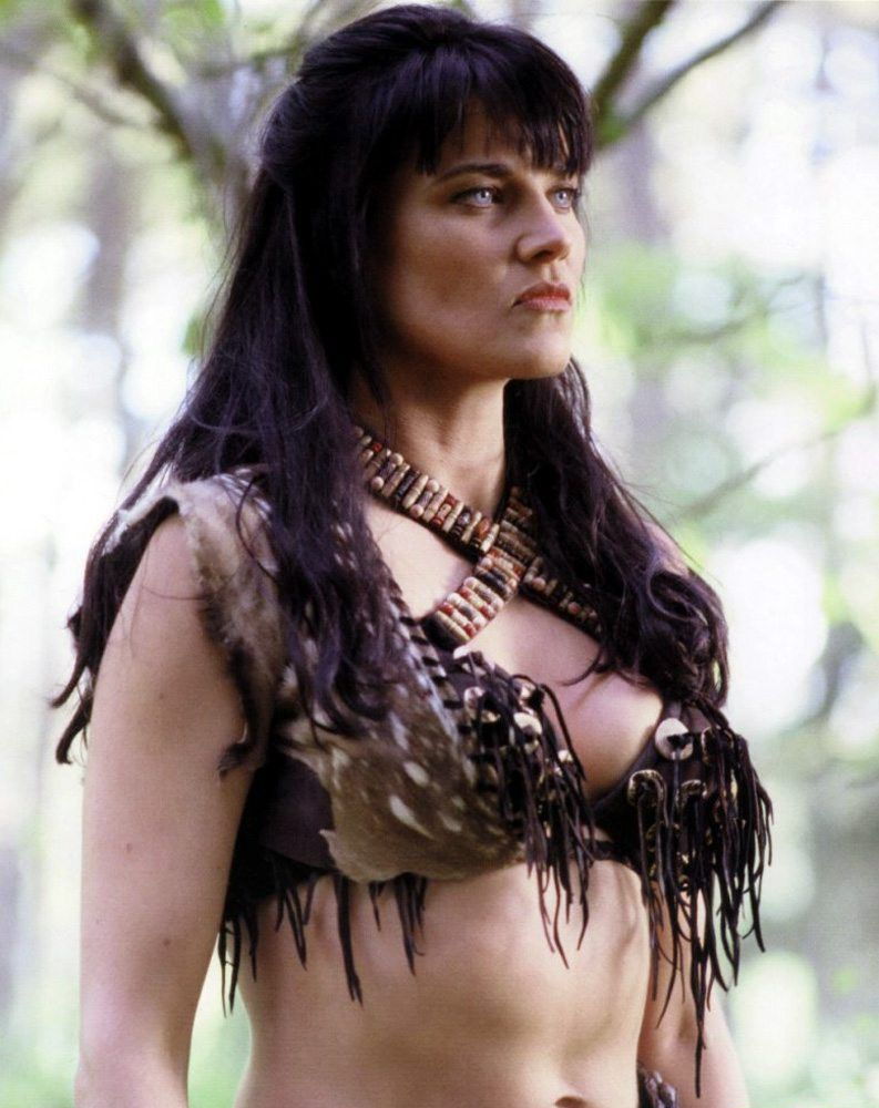 Lucy Lawless Nue
