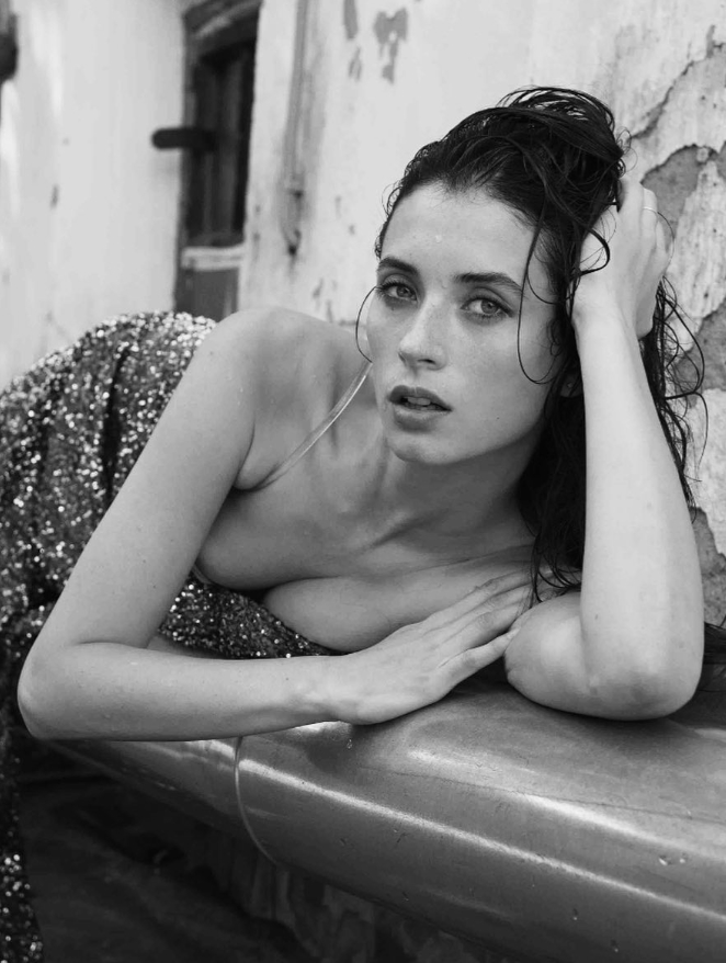 Maria Akhmetzyanova nue
