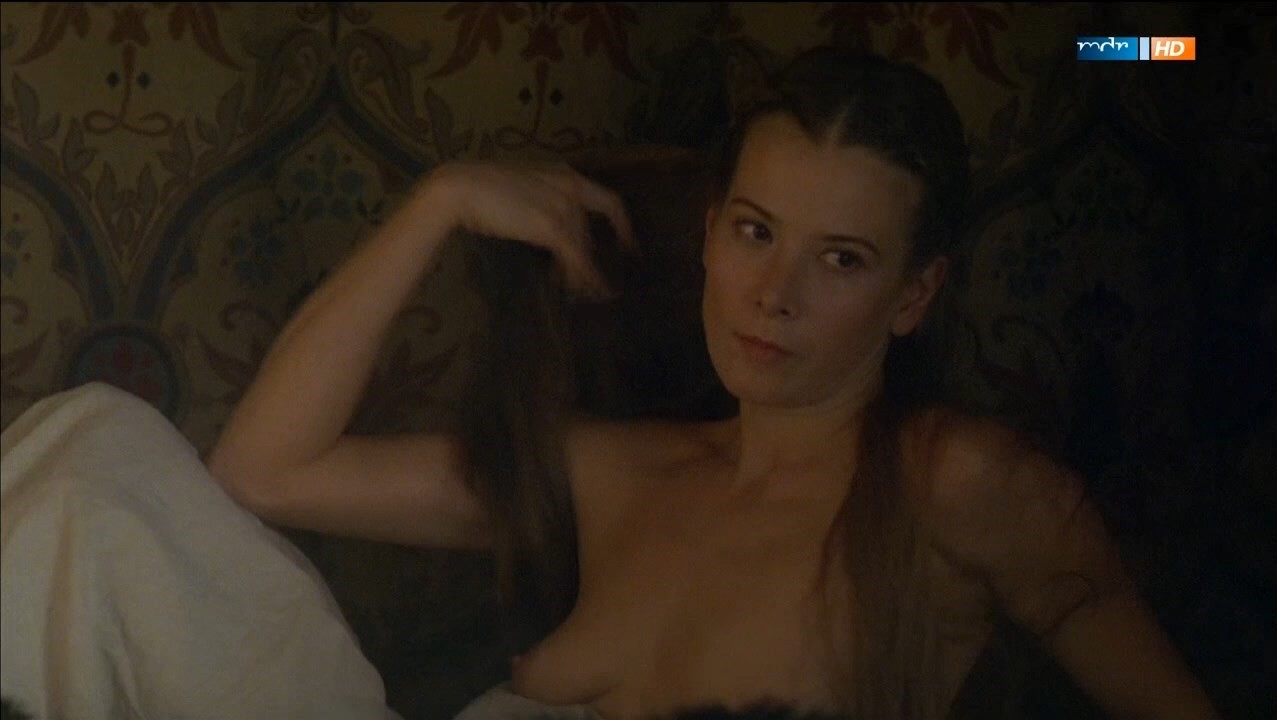 Ioulia Vysotskaïa nue