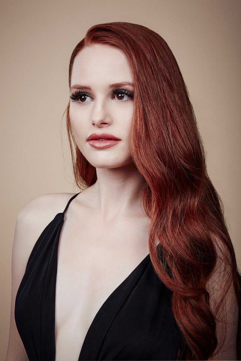 Des clichés chauds de Madelaine Petsch