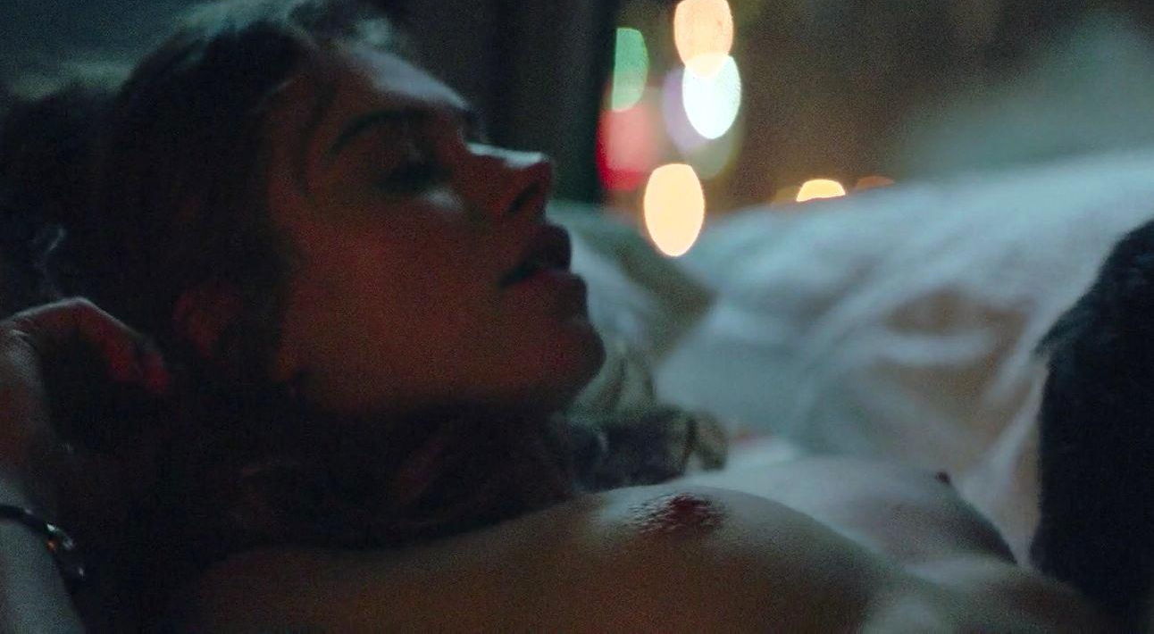 Imogen Poots nue