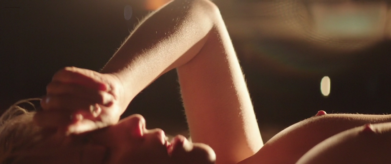 Dianna Agron Nue