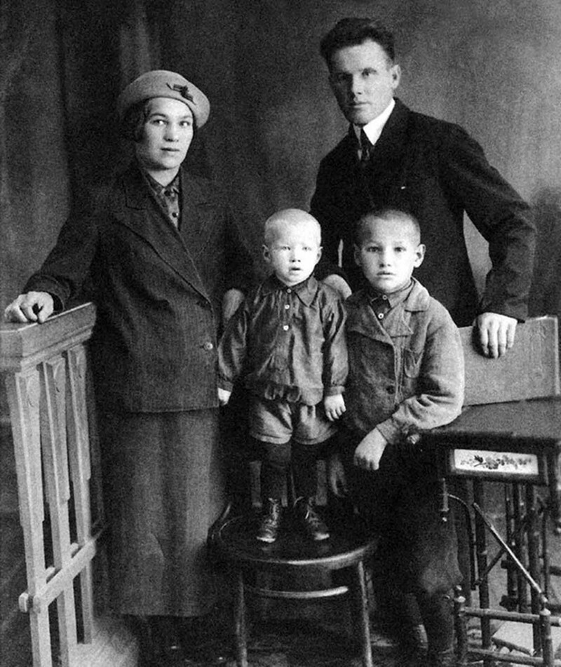 Anciennes photos de Boris Yeltsin jeune