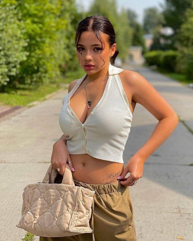 Valya Karnaval (Valentina Karnaukhova)