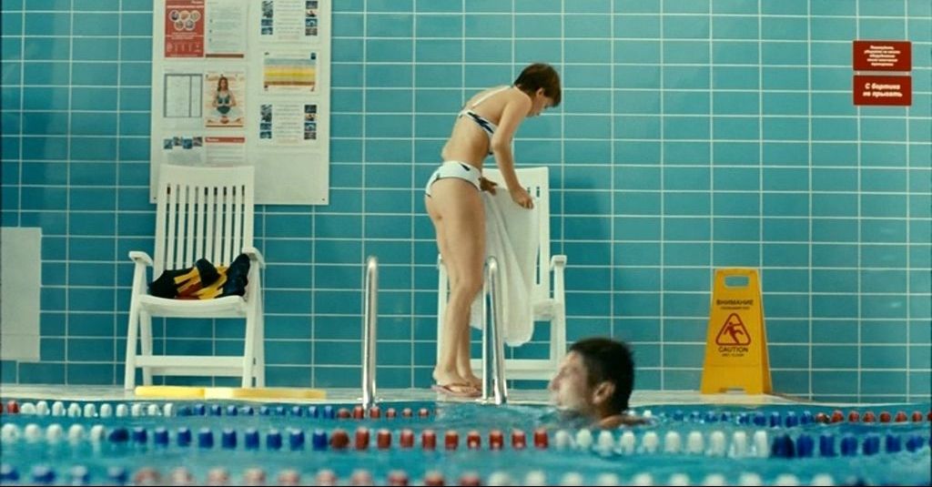 Nelly Uvarova en maillot de bain