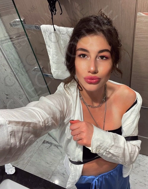 Mia