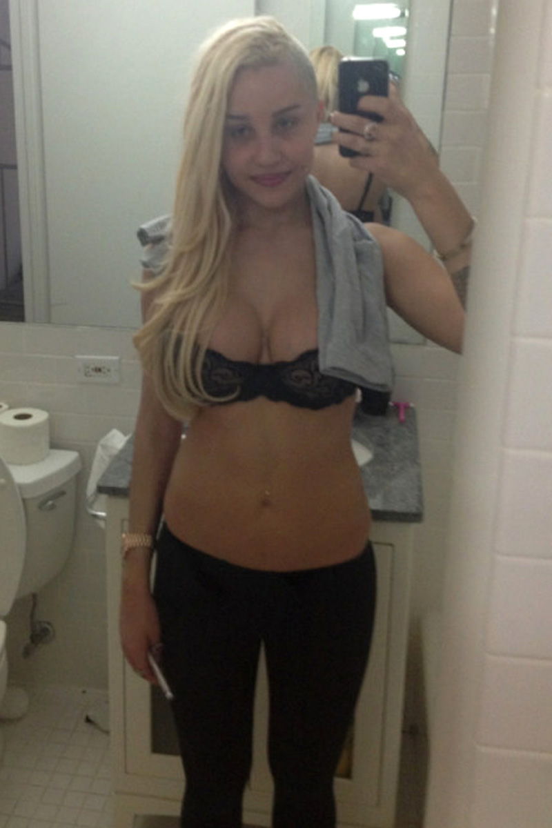 Amanda Bynes nue