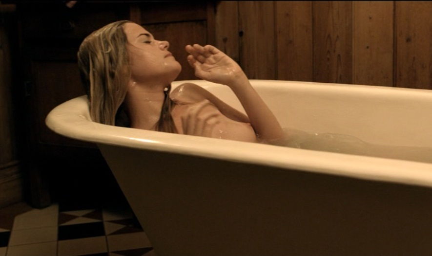 Rachael Taylor nue