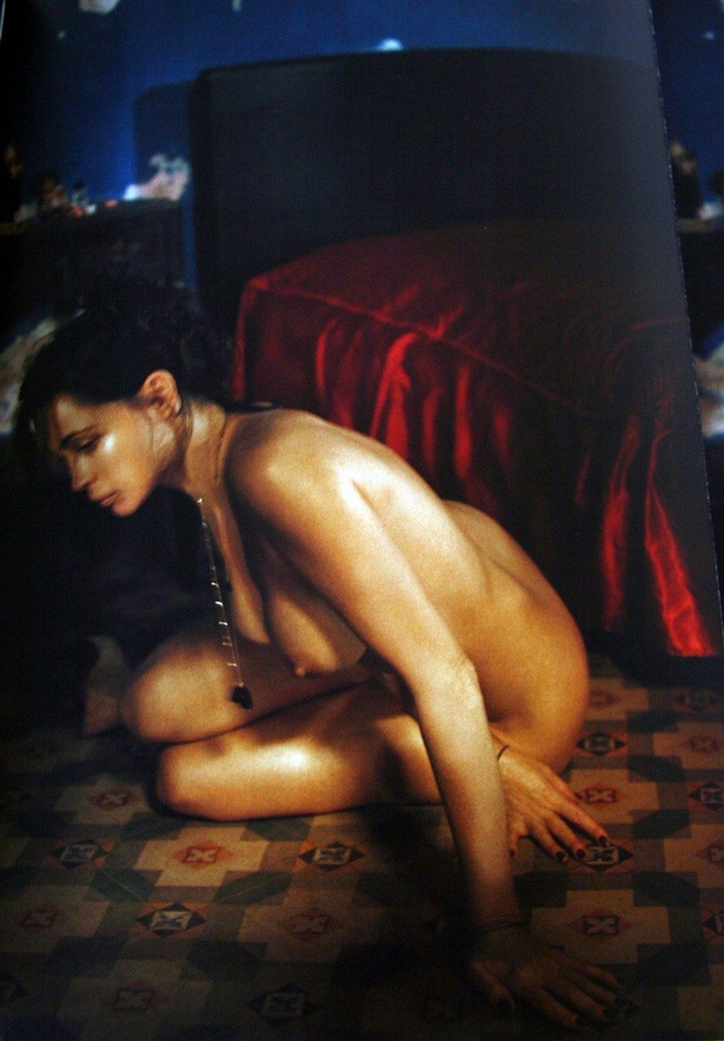 Emmanuelle Beart complètement nue