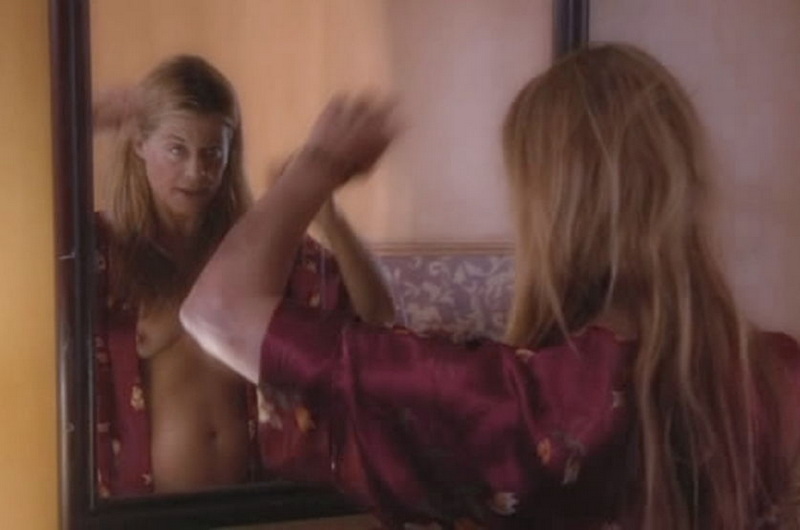 Linda Hamilton nue