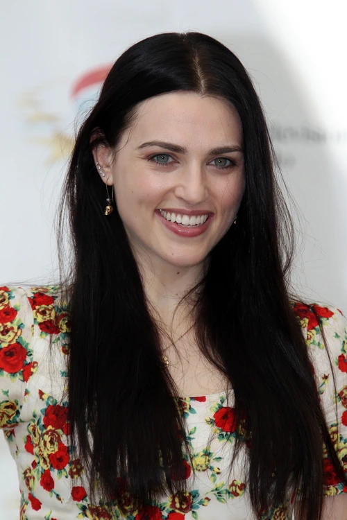 Katie McGrath entièrement nue
