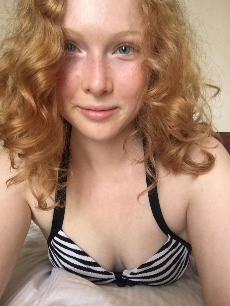 Photos chaudes de Molly Quinn