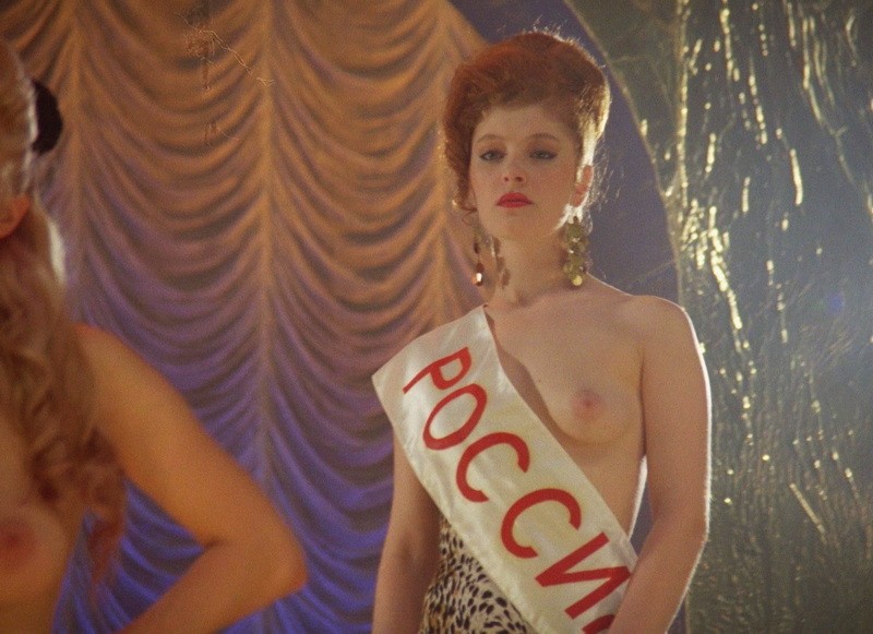 Amalia Mordvinova complètement nue